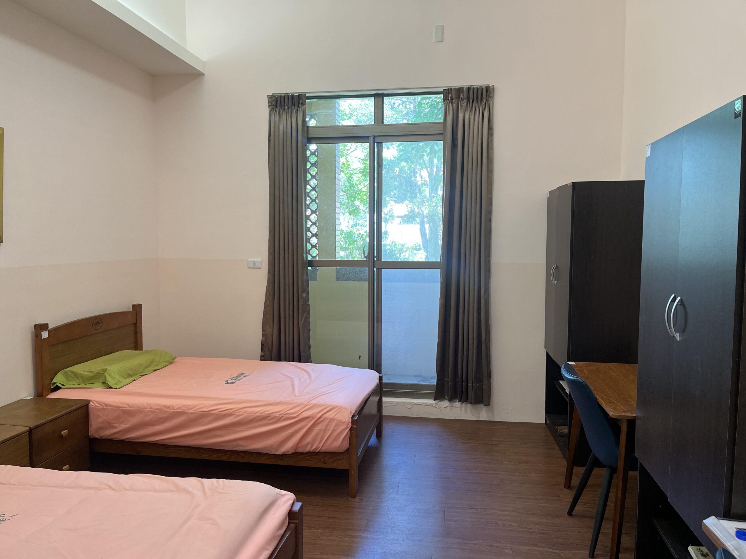 6380A96F-2A25-4F38-9124-8C1D9802E149